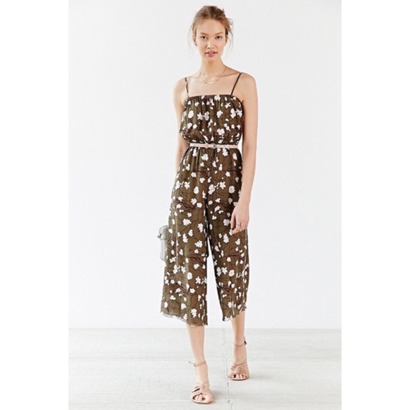 Anthropologie Kimchi Blue Olive Floral Cropped Gaucho Jumpsuit - Picture 2 of 9
